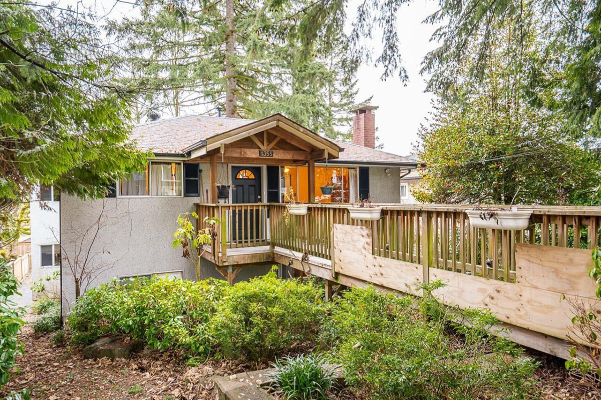 1355 Chamberlain Drive, North Vancouver 2