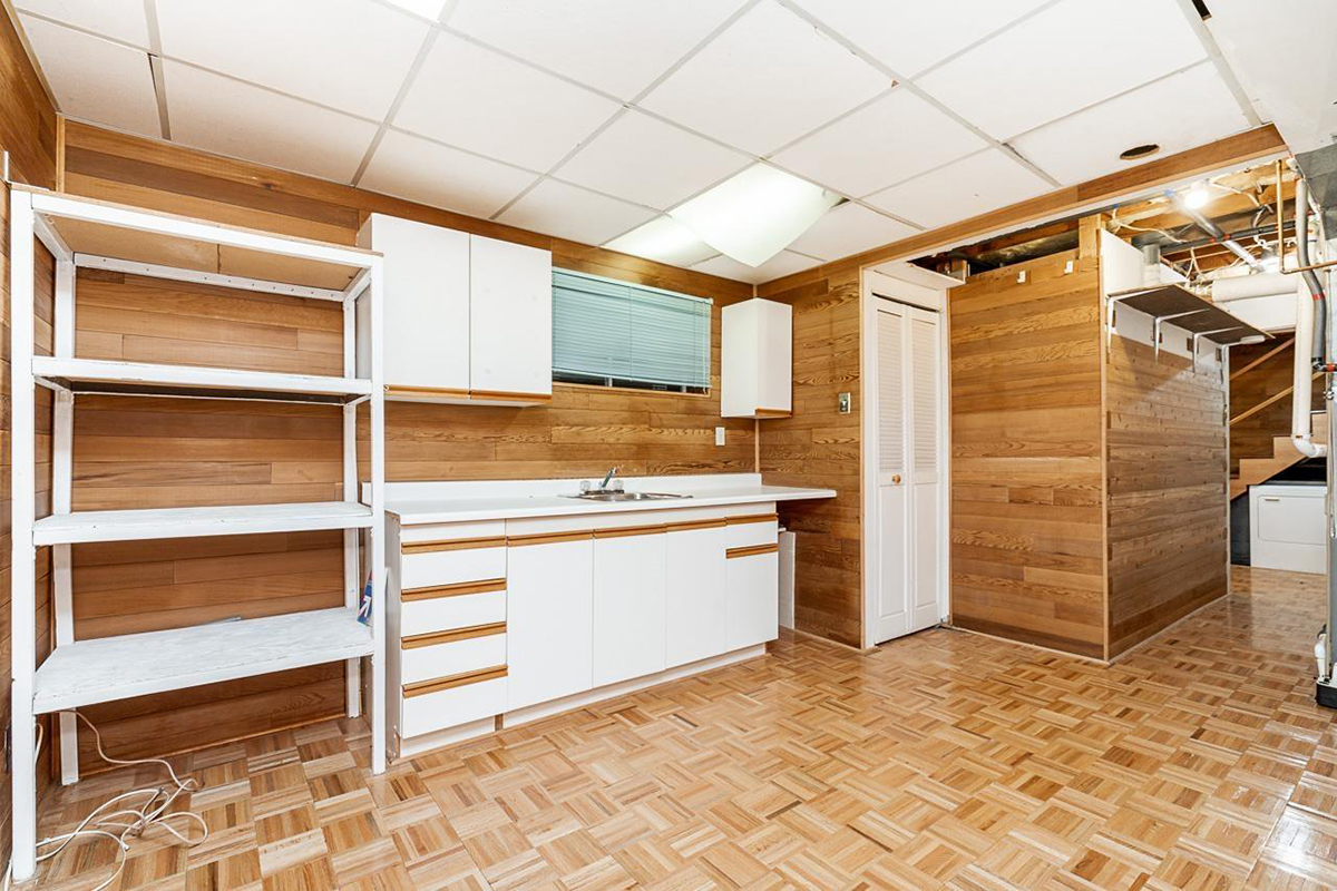 1355 Chamberlain Drive, North Vancouver 29