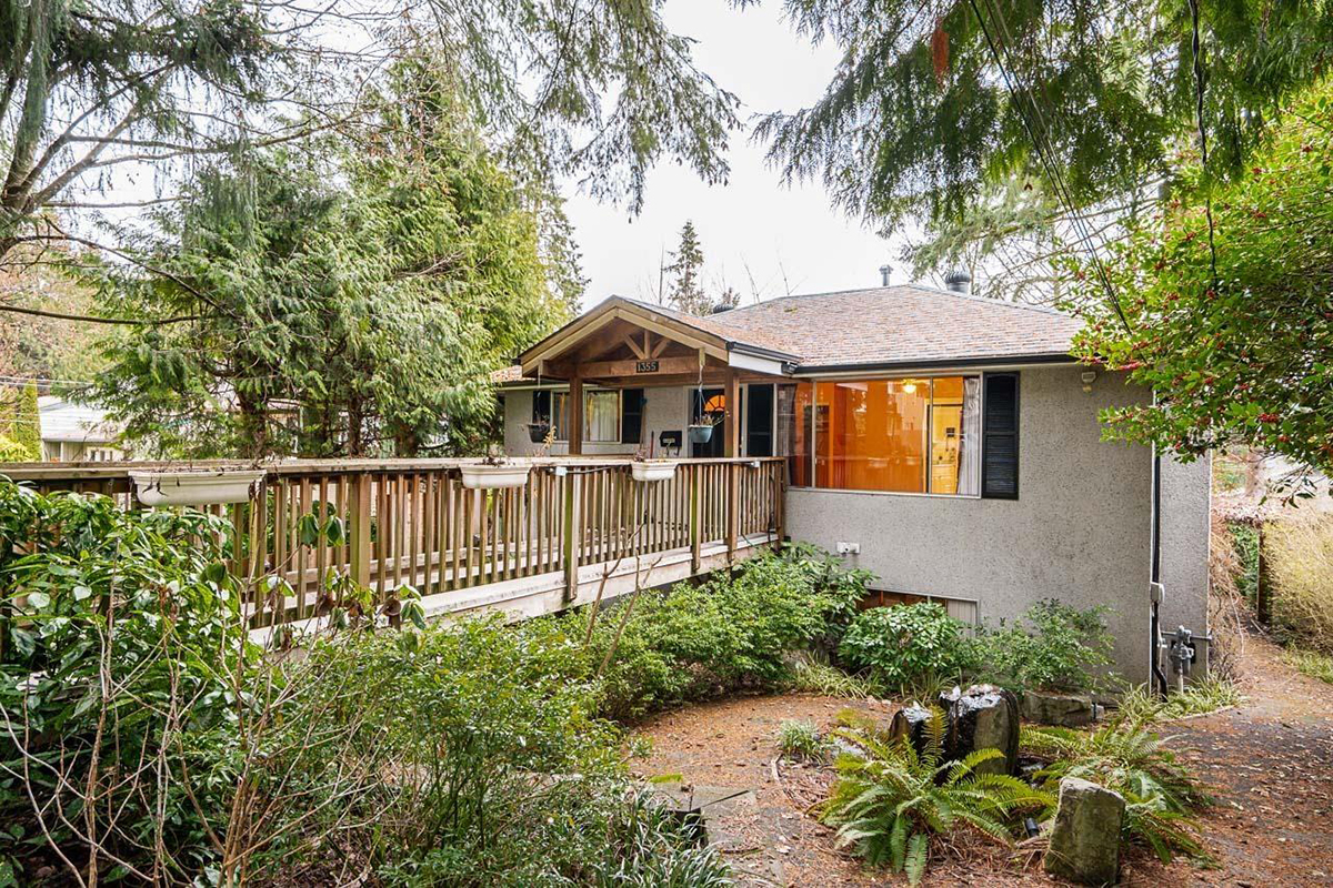 1355 Chamberlain Drive, North Vancouver 3