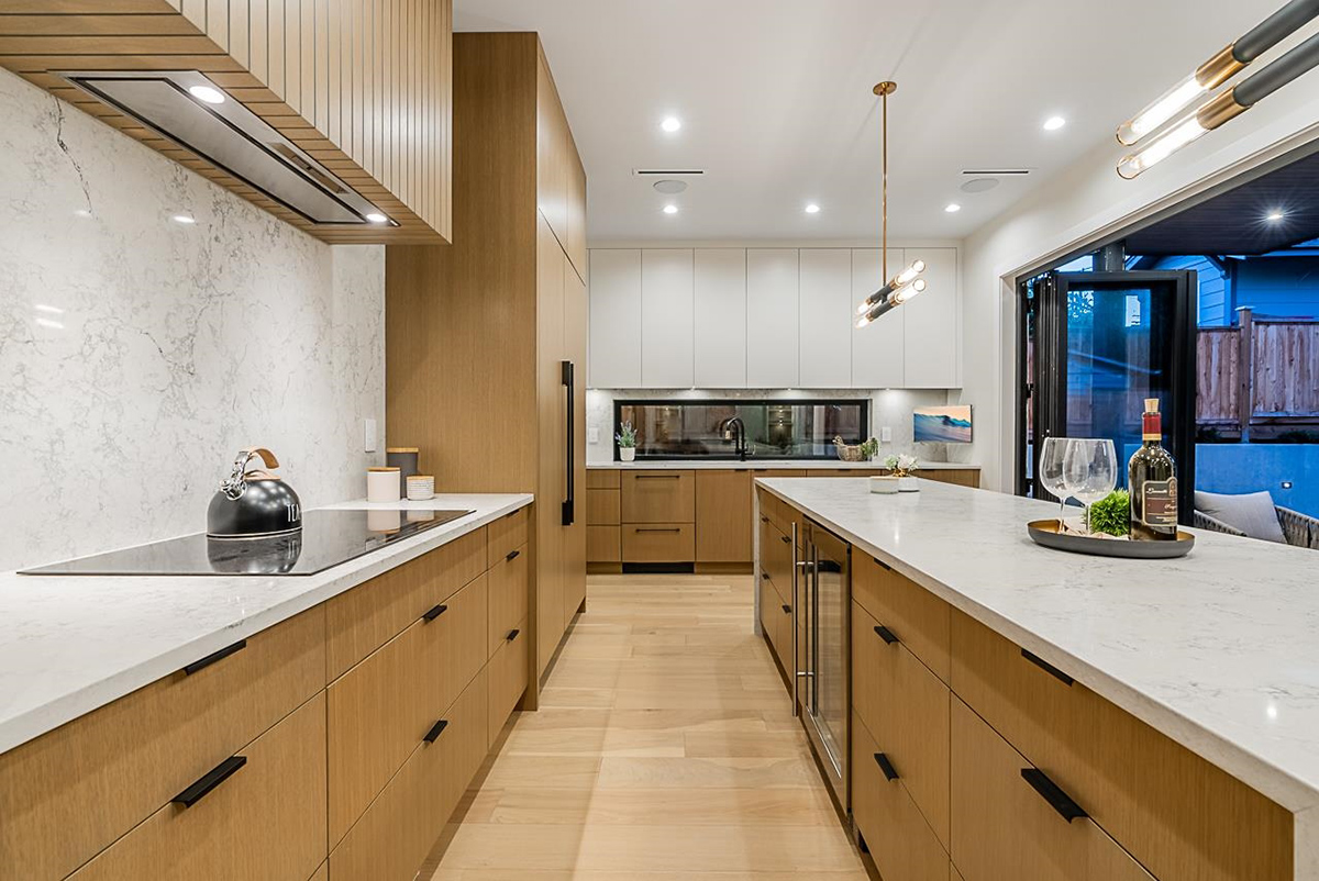 866 E 10th Street, North Vancouver 15