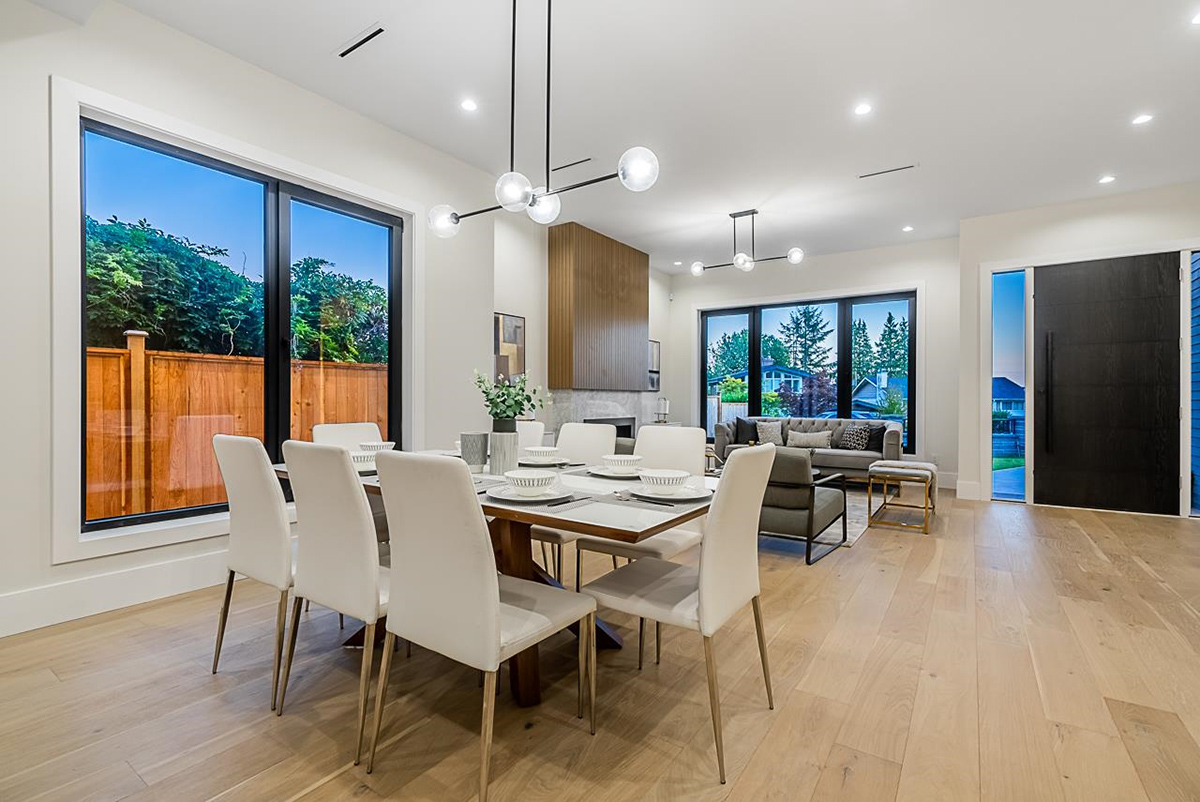 866 E 10th Street, North Vancouver 9