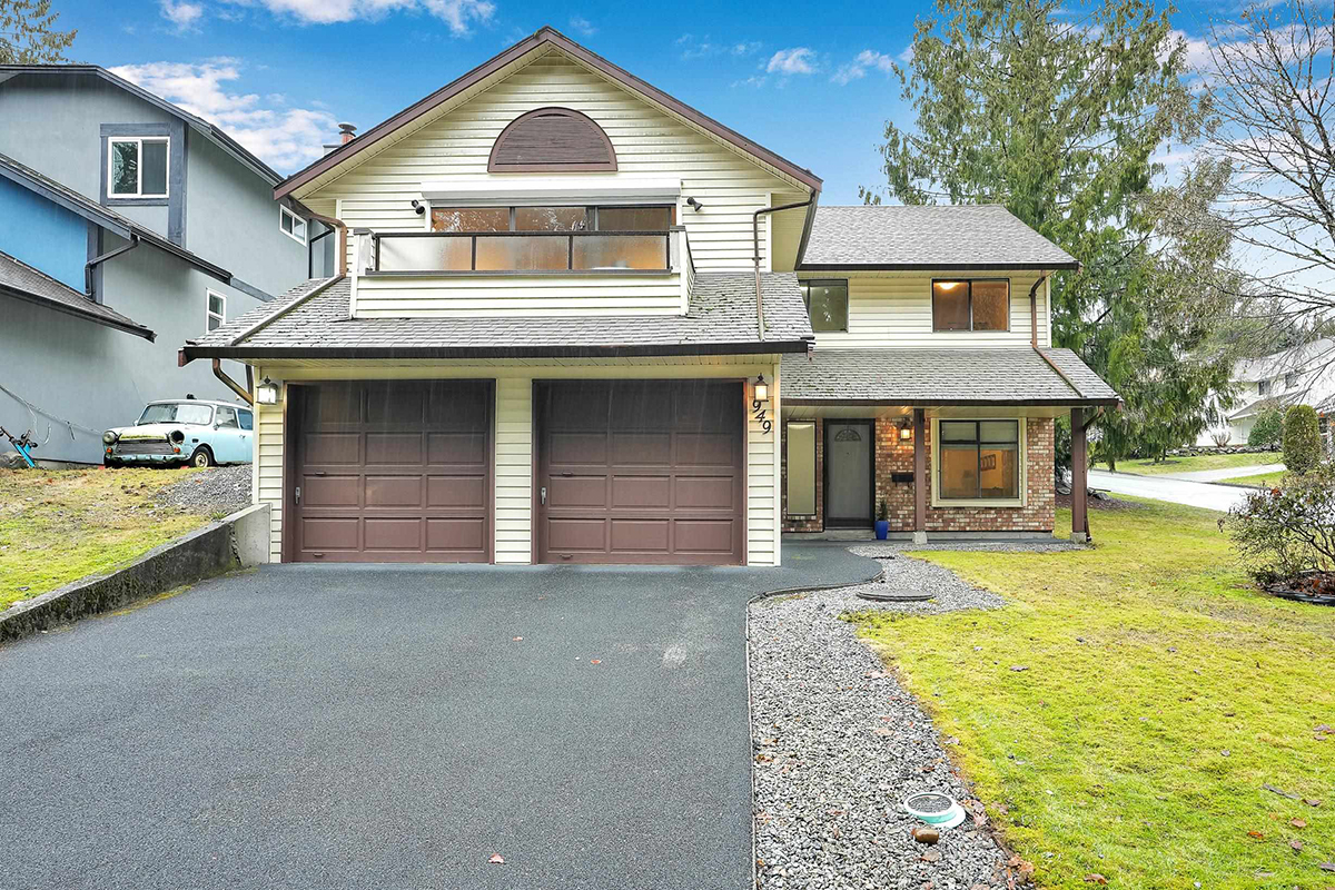 949 Lynwood Avenue, Port Coquitlam