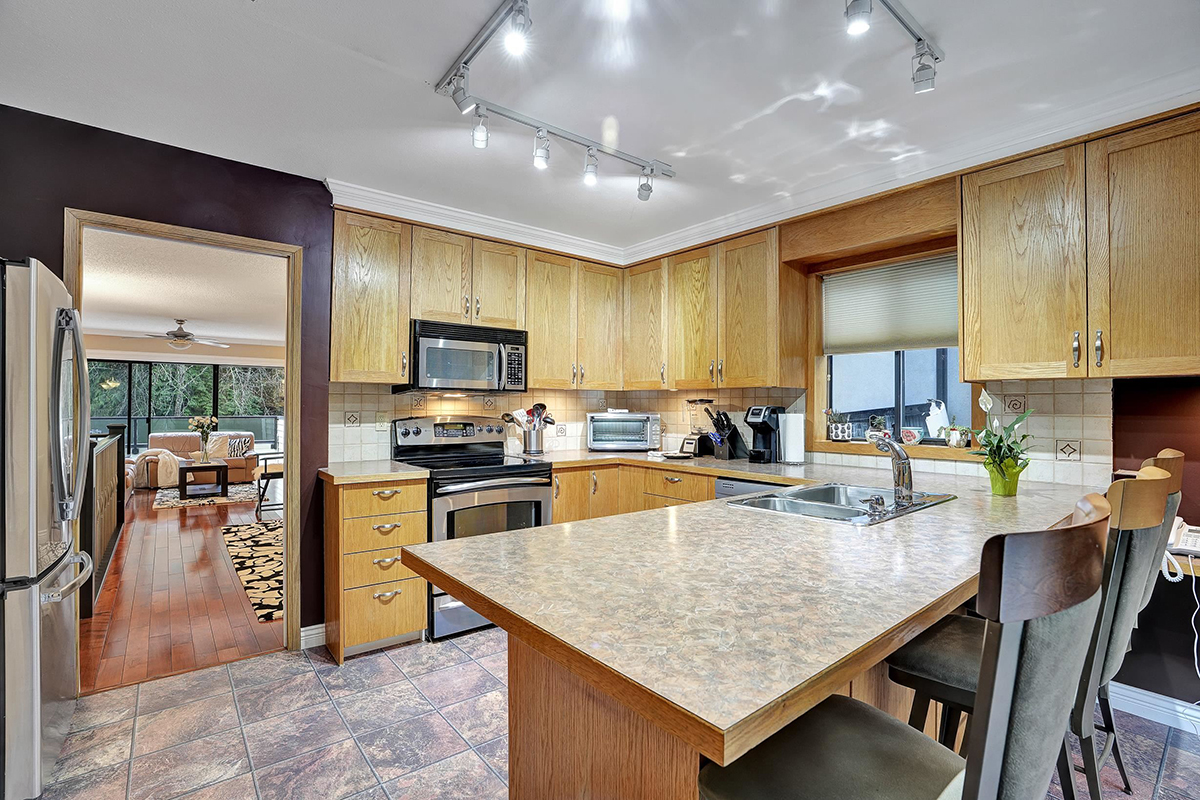 949 Lynwood Avenue, Port Coquitlam 15