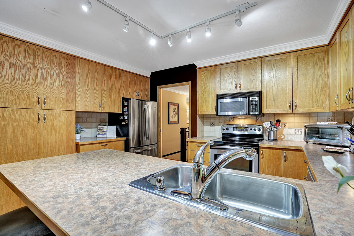 949 Lynwood Avenue, Port Coquitlam 17