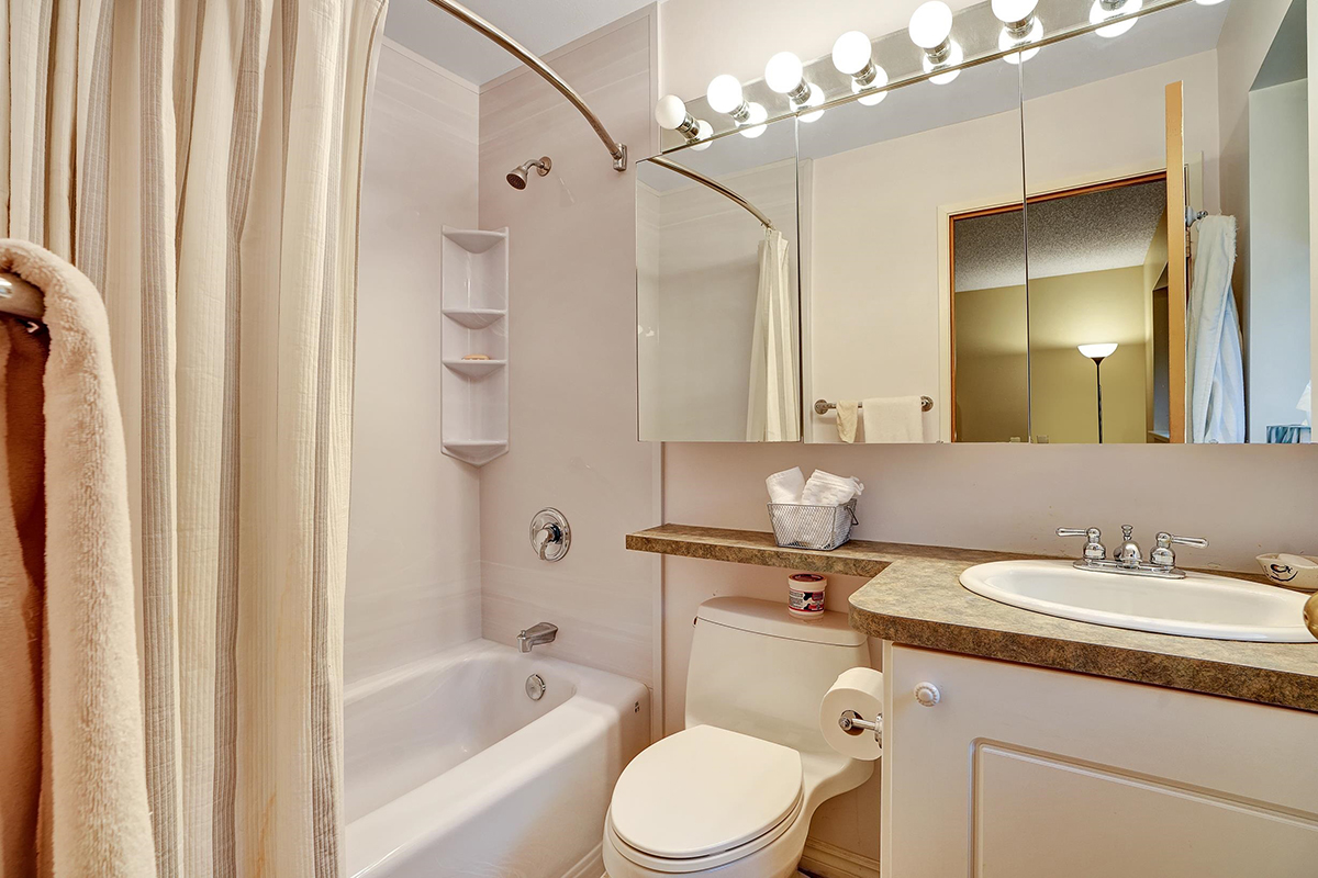 949 Lynwood Avenue, Port Coquitlam 23