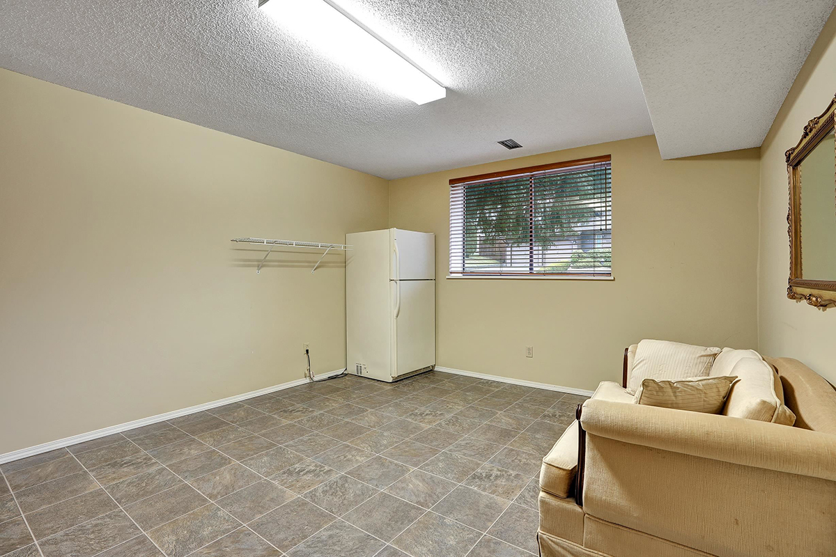 949 Lynwood Avenue, Port Coquitlam 33