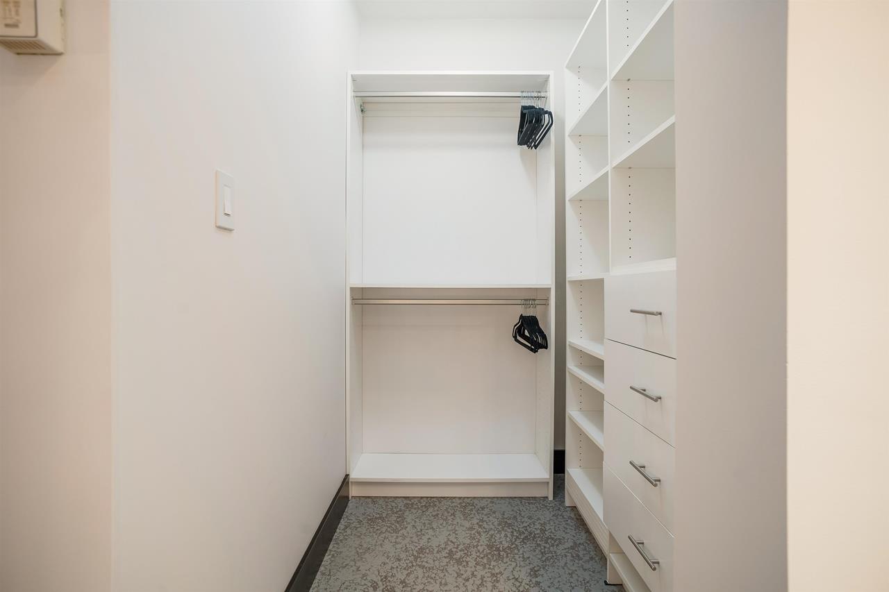 306 27 Alexander Street, Vancouver 27