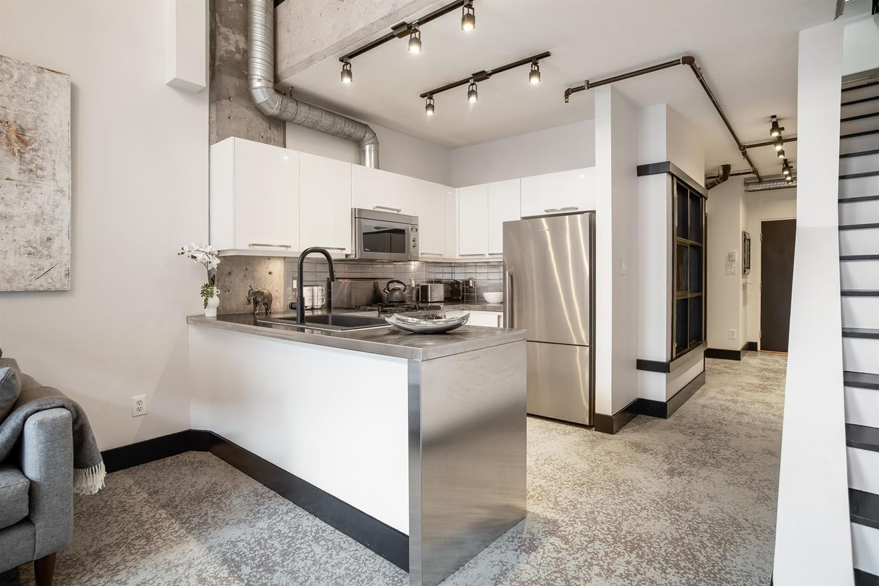 306 27 Alexander Street, Vancouver 24