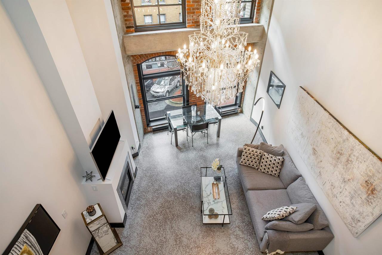 306 27 Alexander Street, Vancouver 19