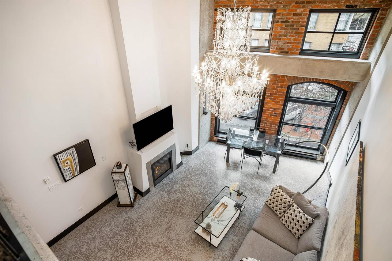 306 27 Alexander Street, Vancouver 18