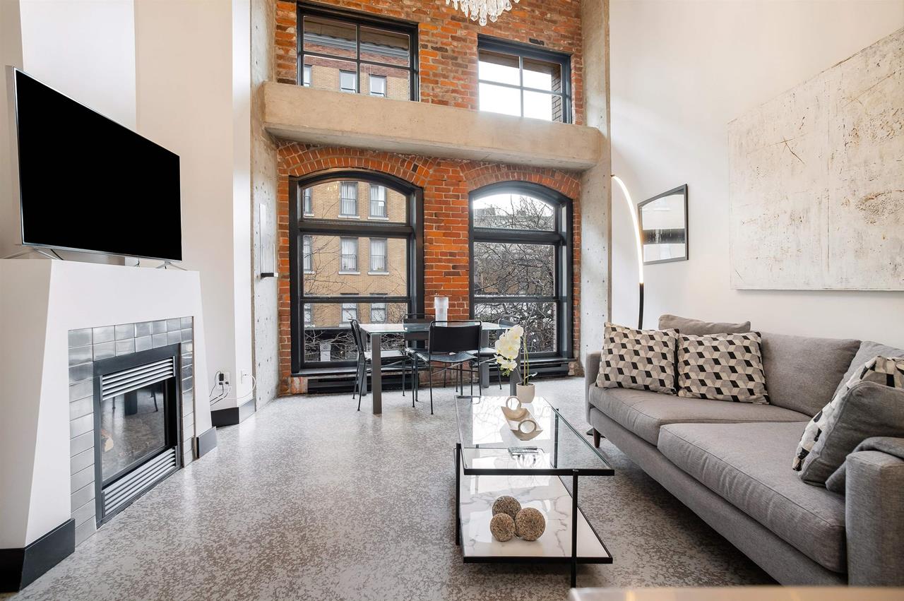 306 27 Alexander Street, Vancouver 14