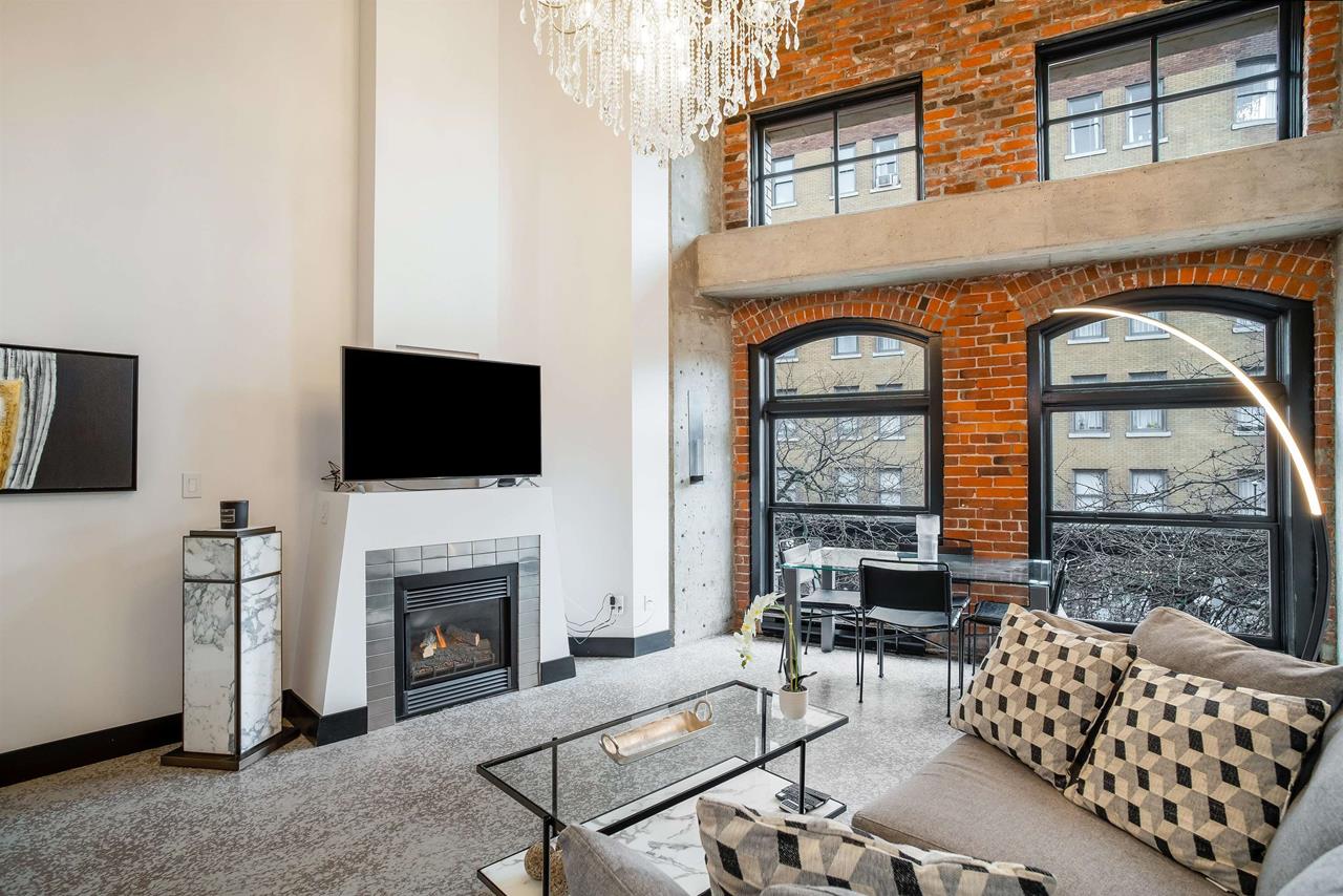 306 27 Alexander Street, Vancouver 13