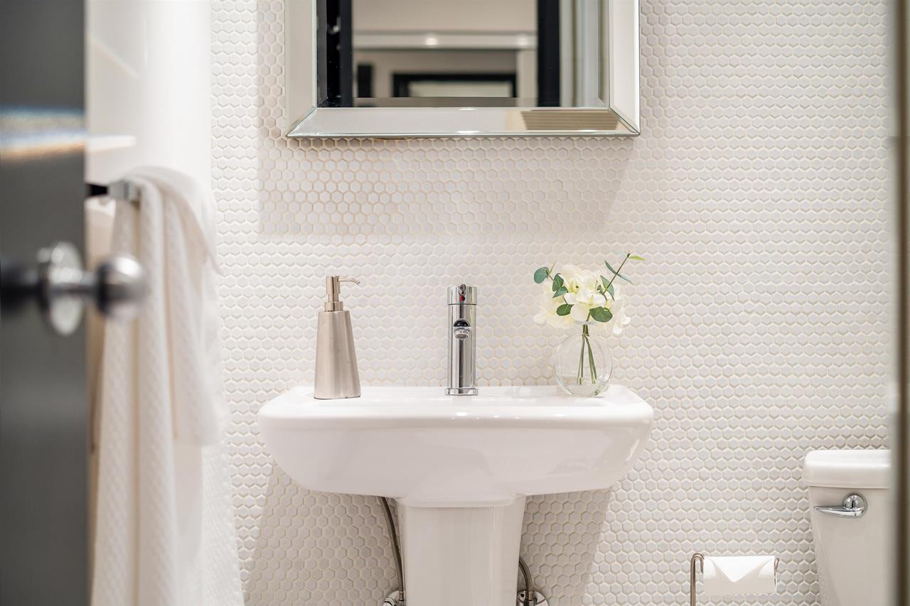 306 27 Alexander Street, Vancouver 36