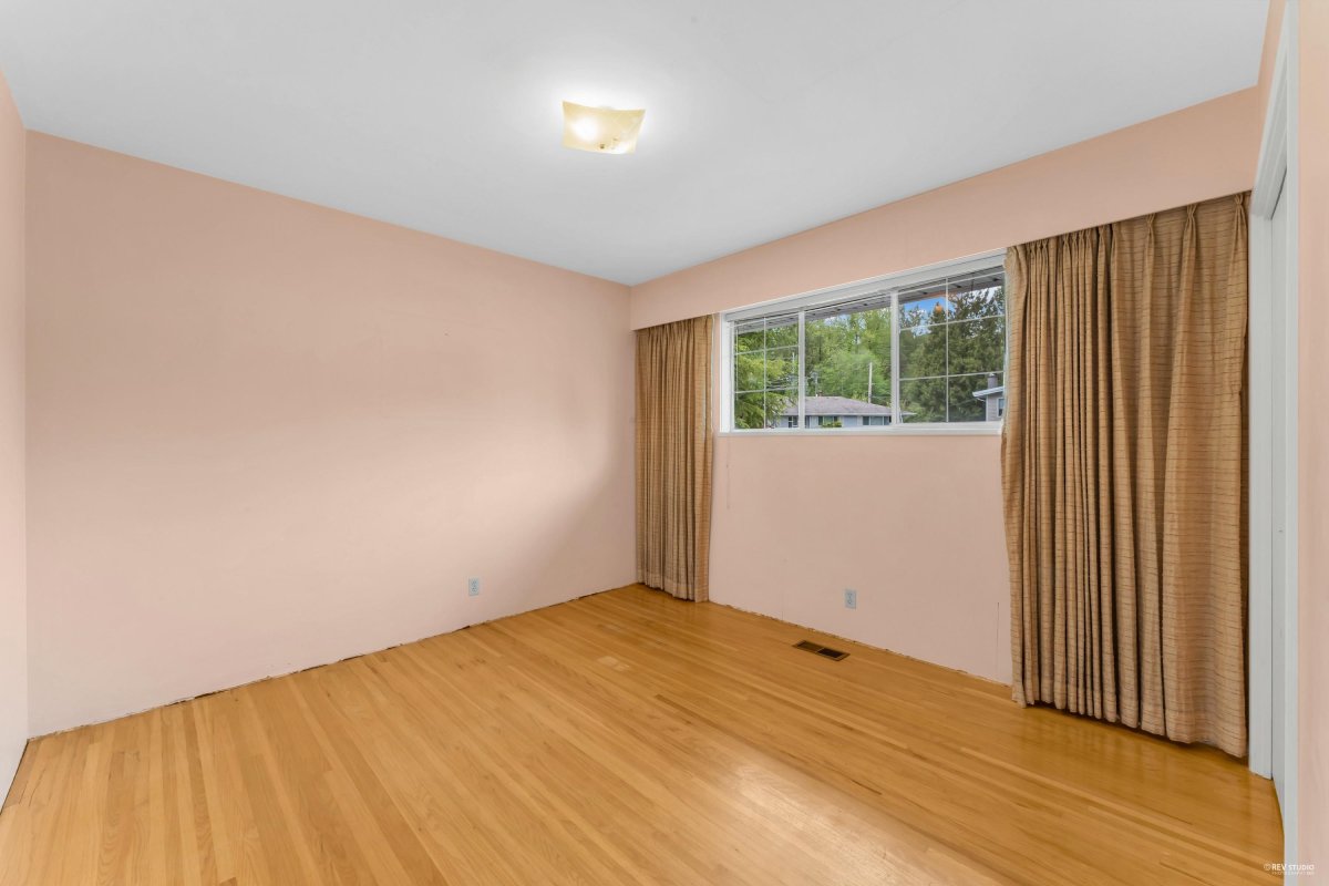 665 Foress Drive, Port Moody 24