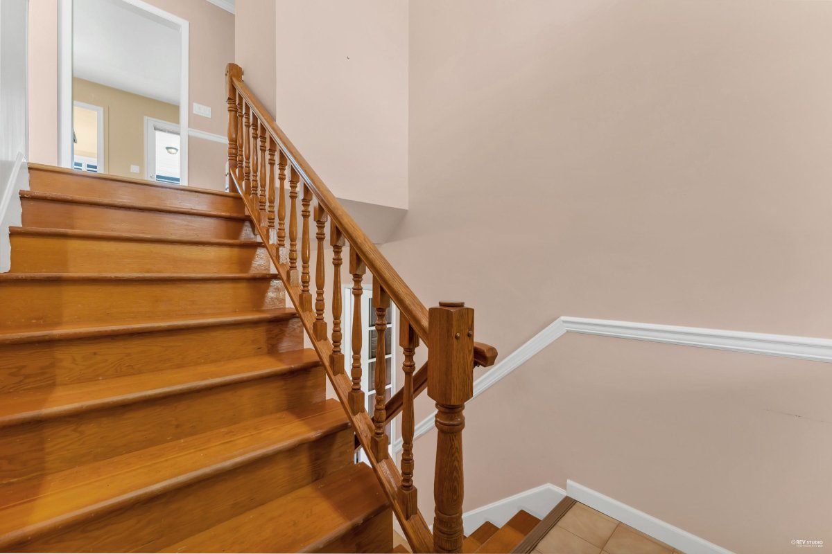 665 Foress Drive, Port Moody 28