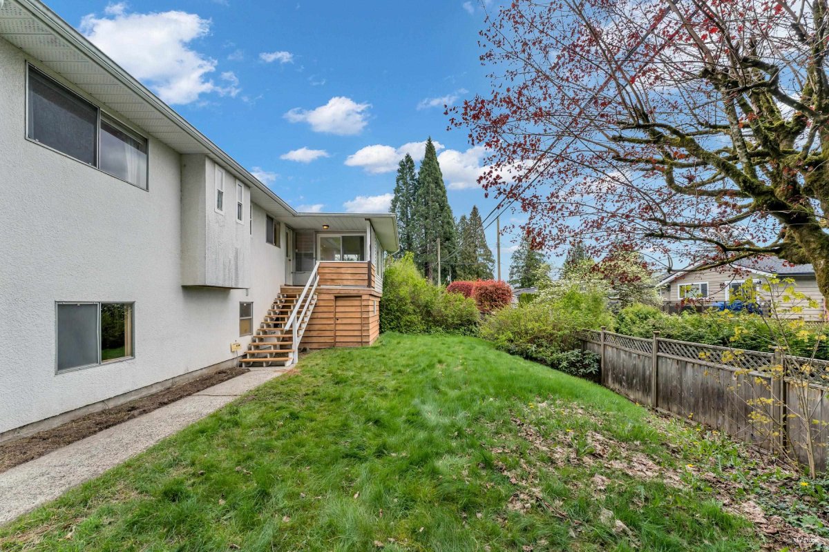 665 Foress Drive, Port Moody 30