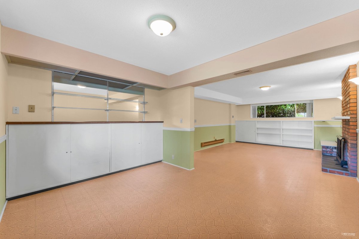 665 Foress Drive, Port Moody 32