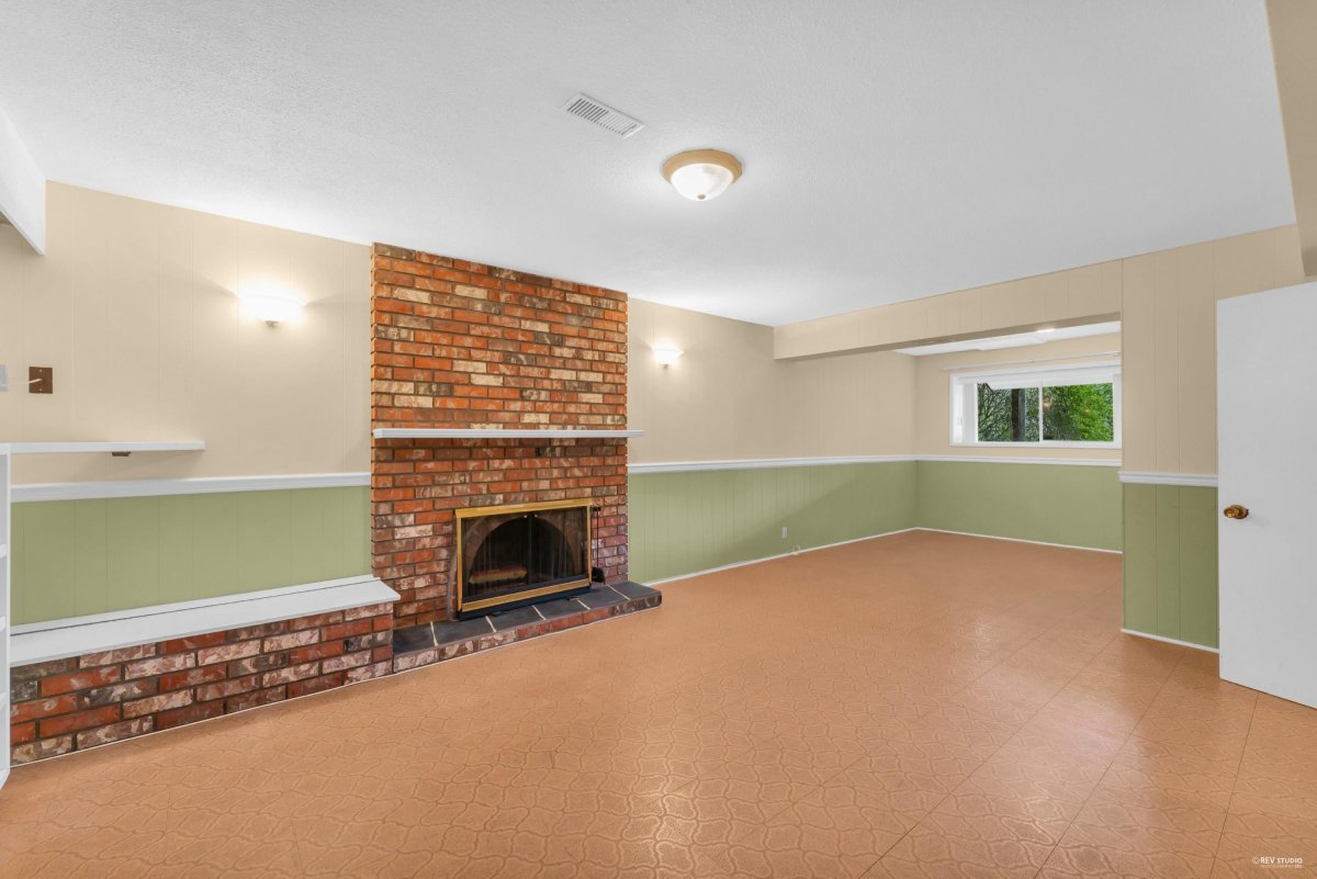 665 Foress Drive, Port Moody 5
