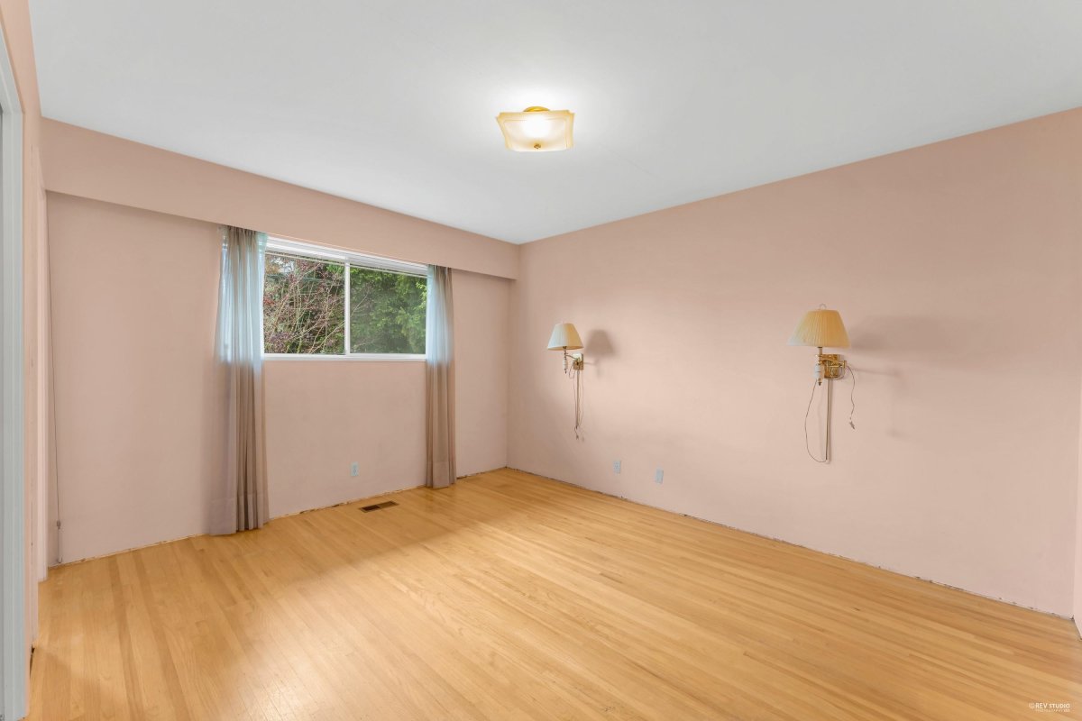 665 Foress Drive, Port Moody 7