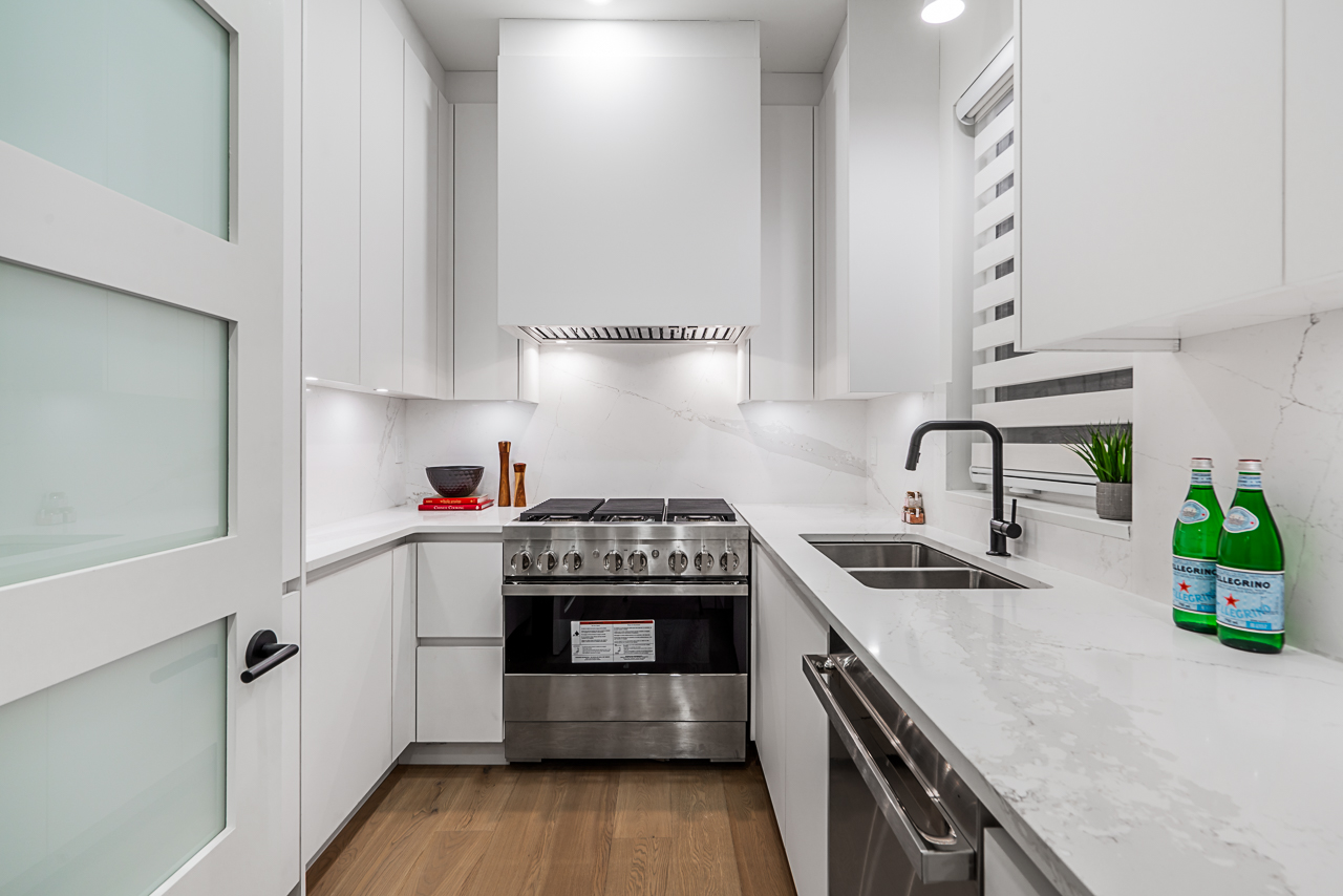 916 Calverhall Street, North Vancouver 17