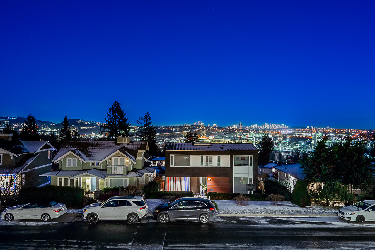 916 Calverhall Street, North Vancouver 26