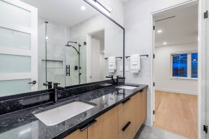 916 Calverhall Street North Vancouver-26
