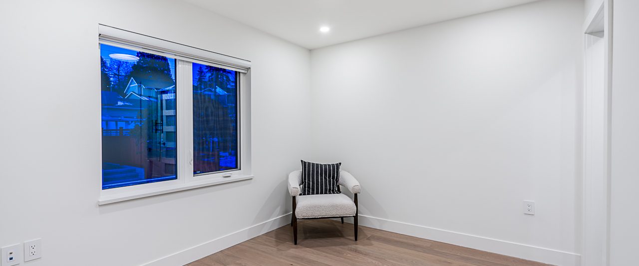 916 Calverhall Street North Vancouver-27