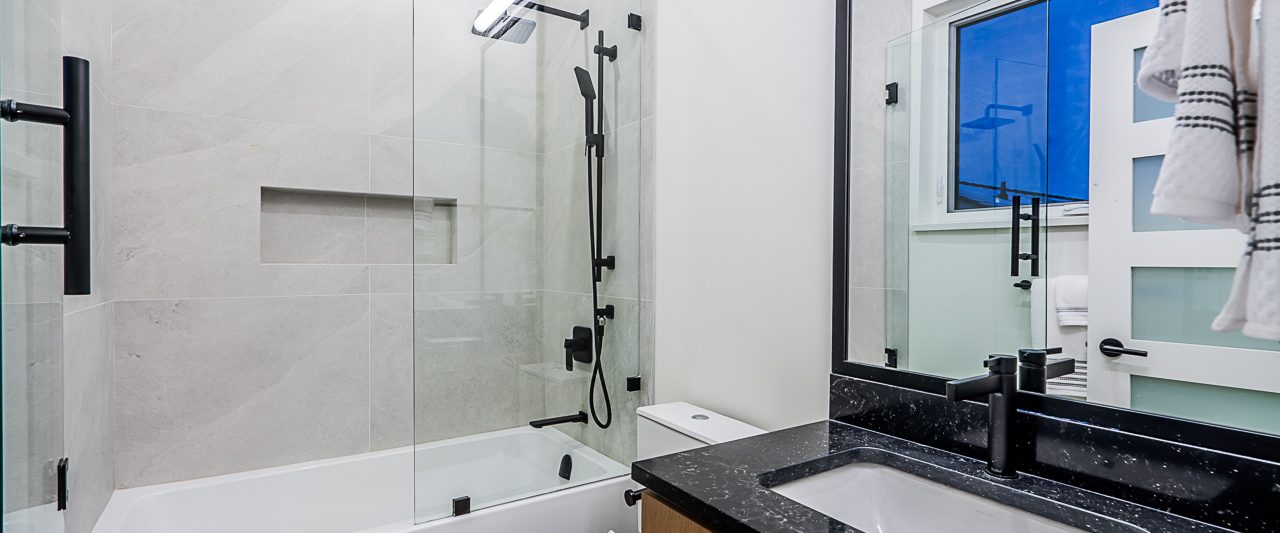 916 Calverhall Street North Vancouver-28
