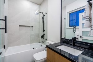 916 Calverhall Street North Vancouver-28