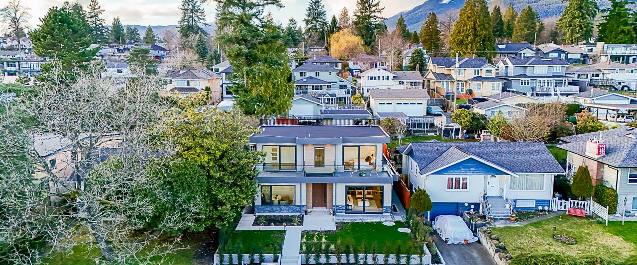 916 Calverhall Street North Vancouver-28