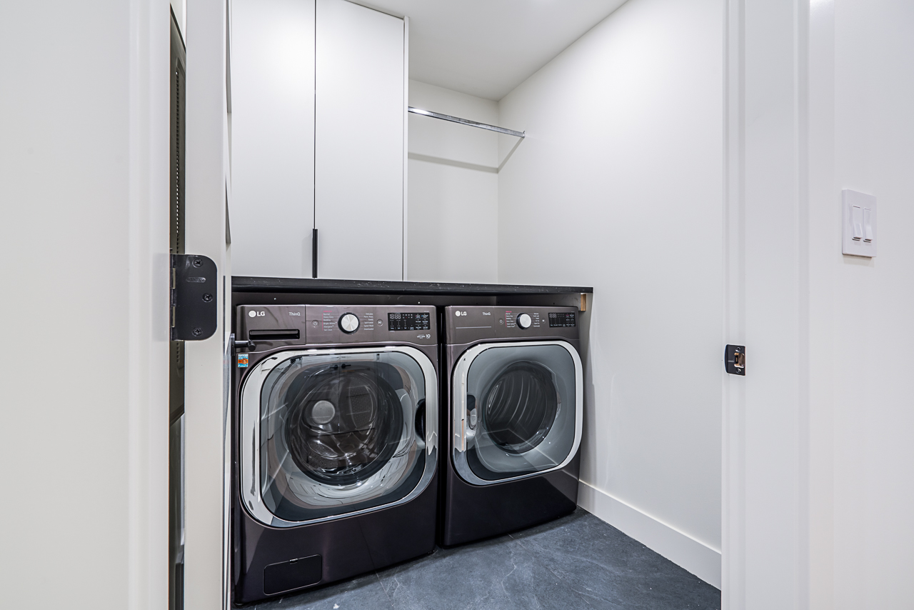 916 Calverhall Street, North Vancouver 31
