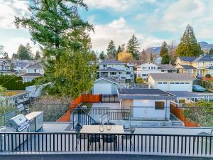 916 Calverhall Street North Vancouver-29