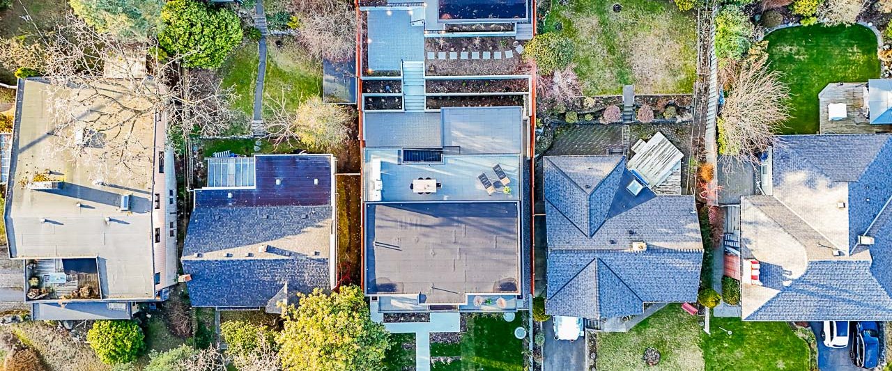 916 Calverhall Street North Vancouver-31