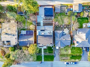 916 Calverhall Street North Vancouver-31