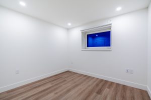 916 Calverhall Street North Vancouver-34