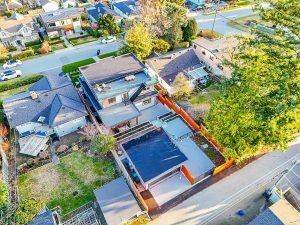 916 Calverhall Street North Vancouver-36