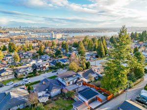 916 Calverhall Street North Vancouver-40