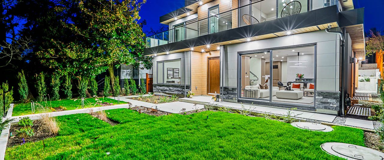 916 Calverhall Street North Vancouver-6