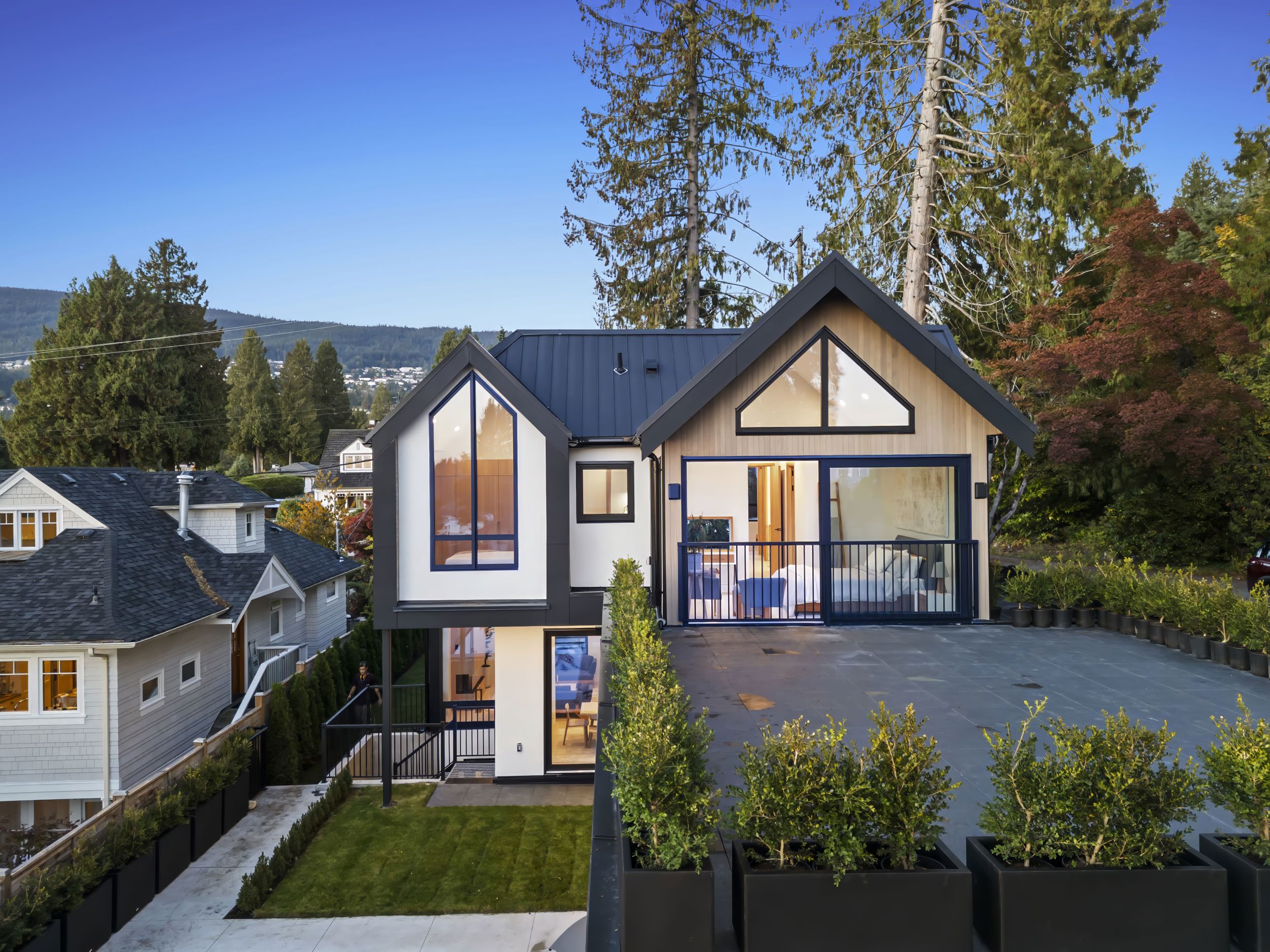 1066 FULTON AVENUE, WEST VANCOUVER, Sentinel Hill 2