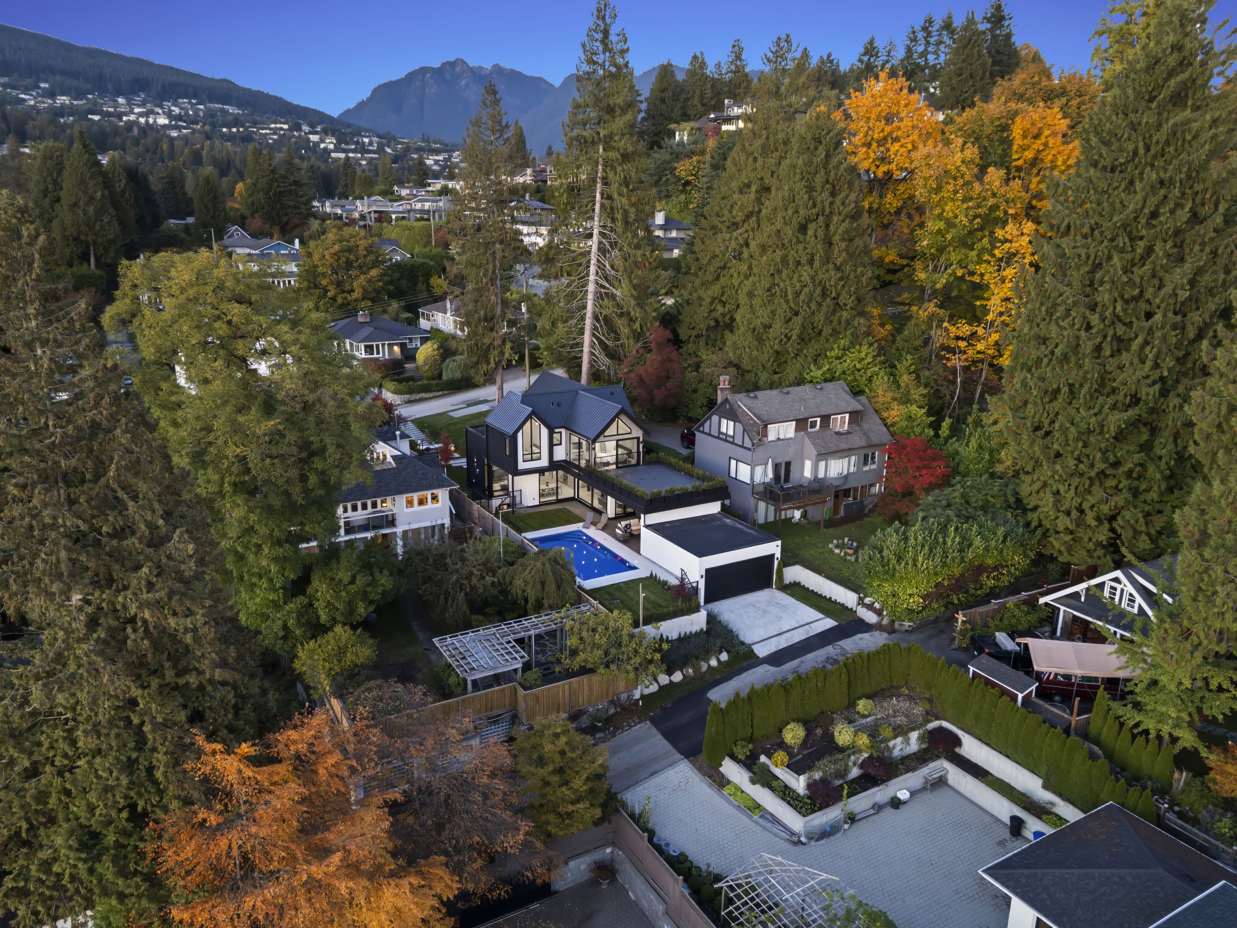 1066 FULTON AVENUE, WEST VANCOUVER, Sentinel Hill 66