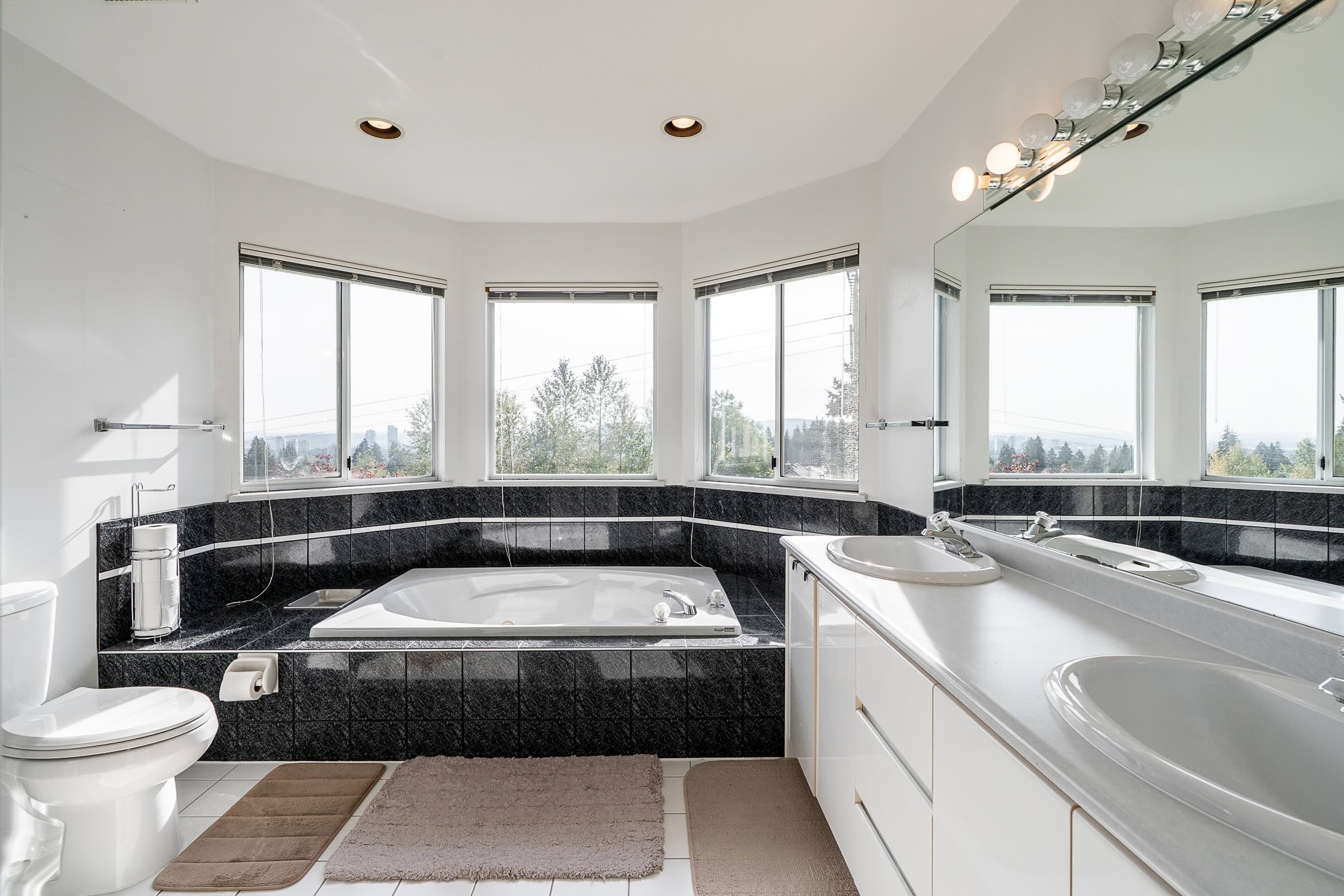 2980 CLIFFROSE CRESCENT, COQUITLAM 22
